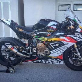 bmw-s1000rr-carbonin-carbon-cutouts3-1536x1097